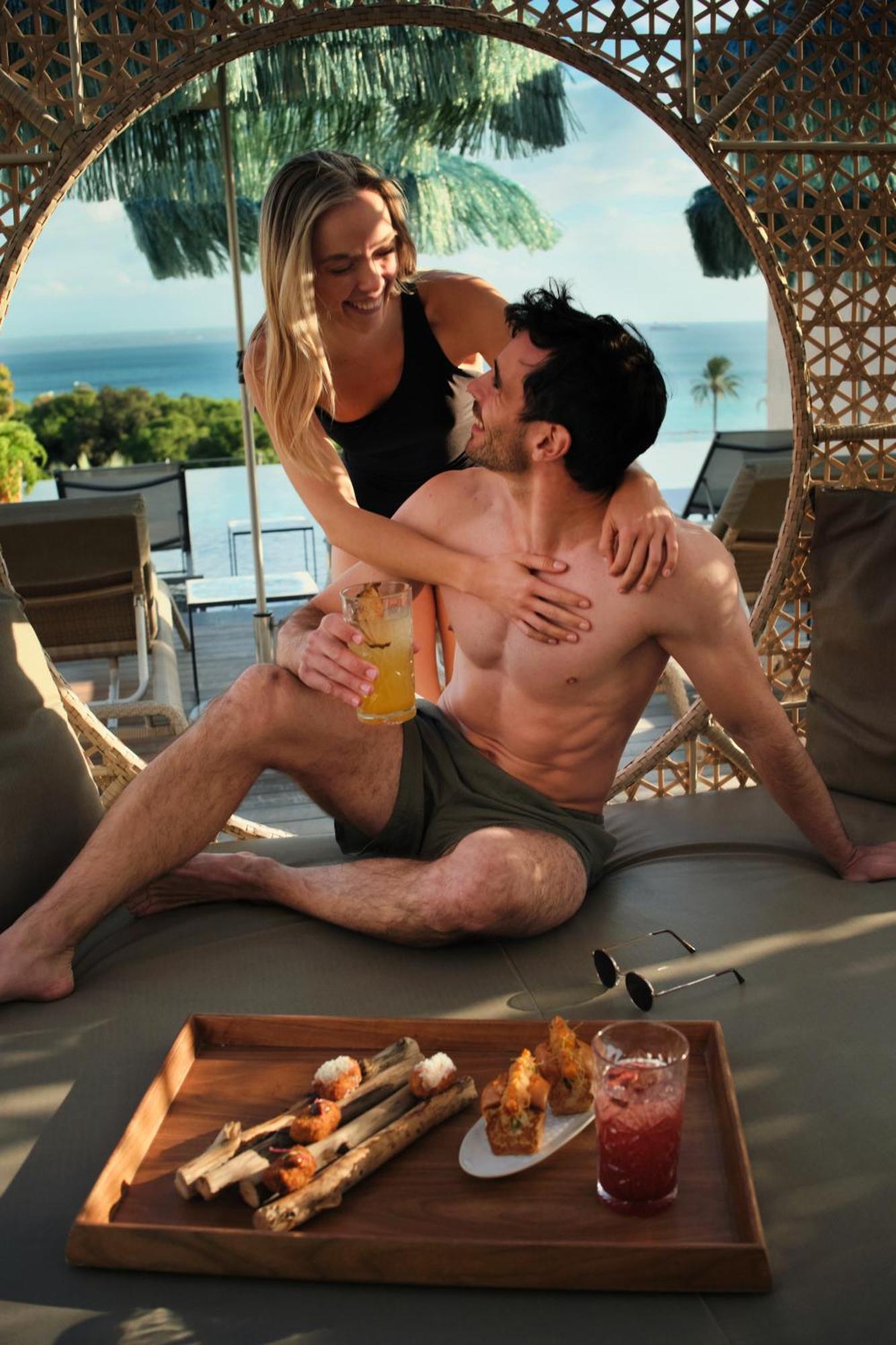 El Llorenc Parc De La Mar - Adults Only Πάλμα ντε Μαγιόρκα Εξωτερικό φωτογραφία A couple kissing
